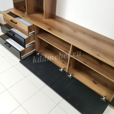 Гостиная Крокус (Дуб делано/Черный глянец)