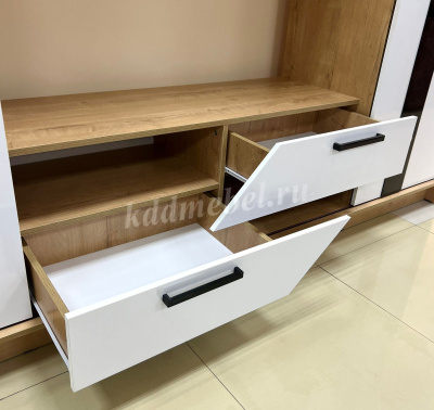 Гостиная Кармен (Дуб вотан/Белый гладкий)